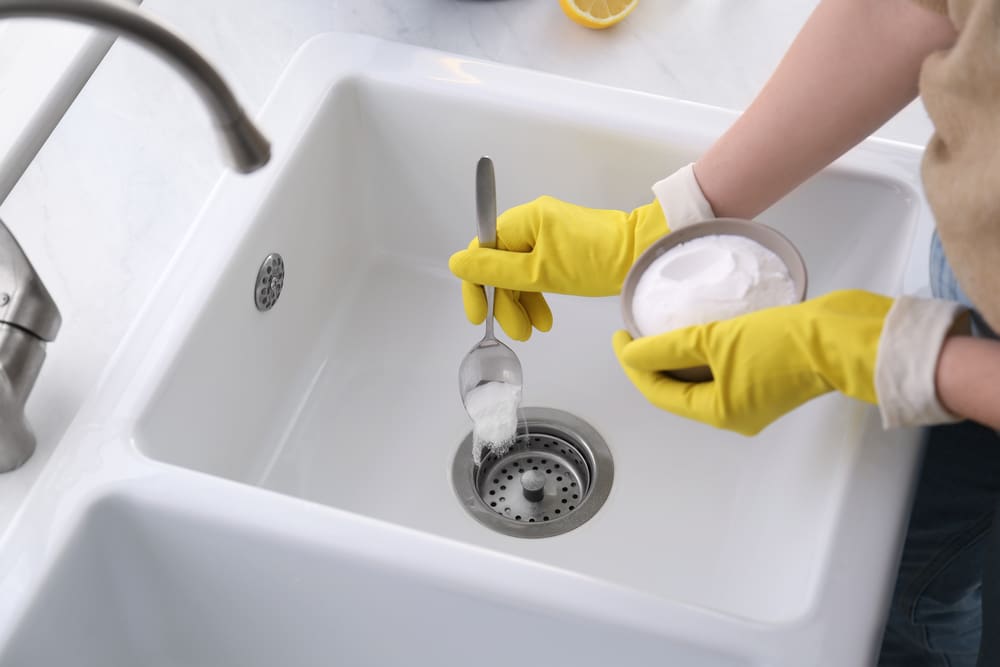 Unclog-a-Drain-With-Baking-Soda